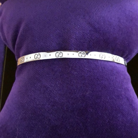 ❤️HP❤️NWOT Gucci Icon 18k White Gold Cuff Bracelet - Picture 2 of 16